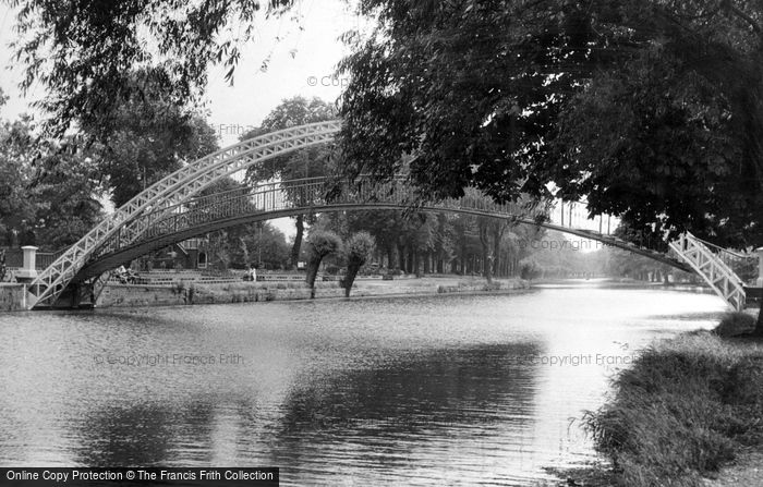 Photo of Bedford, The Great Ouse And Suspension Bridge c.1955