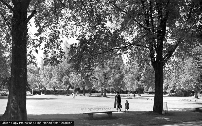 Photo of Bedford, The Park c.1955