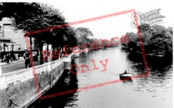 The River c.1955, Bedford