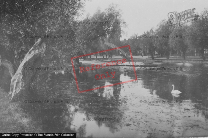 Photo of Bedford, The Suspension Bridge 1921