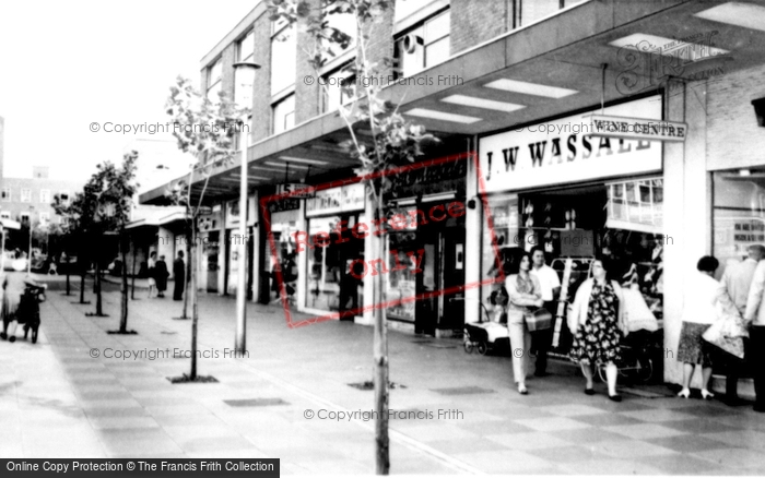 Photo of Bedford, Thurlow Street c.1965