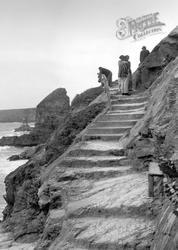On The Old Steps 1935, Bedruthan Steps