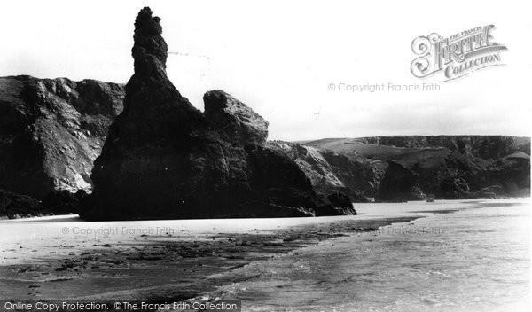 Photo of Bedruthan Steps, Queen Bess Rock c.1955