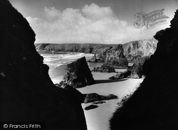 View Of The Beach c.1955, Bedruthan Steps