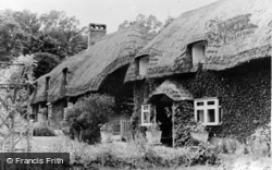 Wellhouse Cottages c.1955, Beech