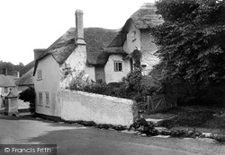 Shepherds Cottage 1922, Beer