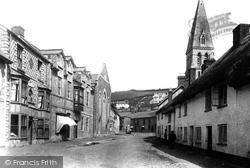 Village Street 1895, Beer