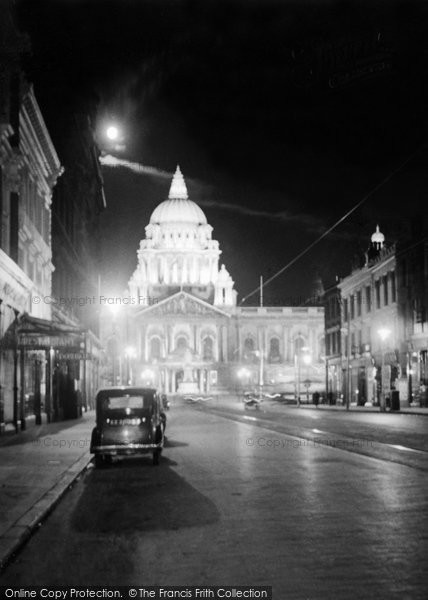 Photo of Belfast, City Hall By Night 1937