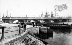 Queen's Bridge 1897, Belfast