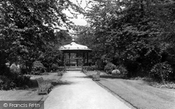 Gardens Bandstand c.1950, Belper