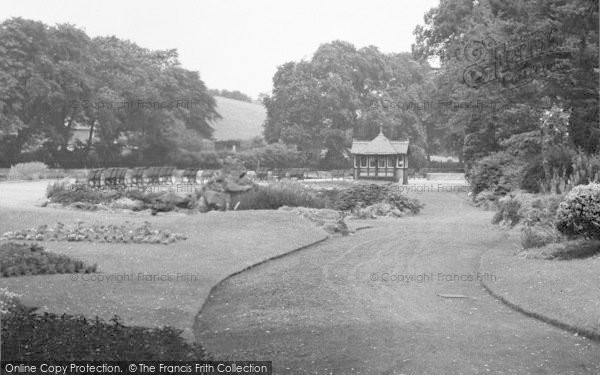 Photo of Belper, The Gardens c.1950