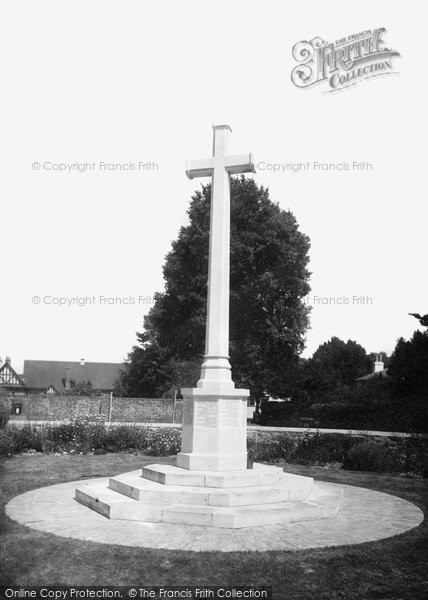 Photo of Bembridge, The Memorial 1923