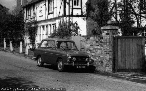 Photo of Berkhamsted, Austin A40 Farina c.1965