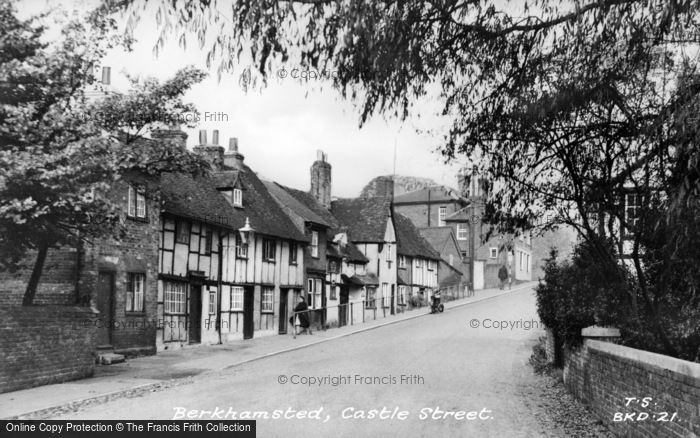 Photo of Berkhamsted, Castle Street c.1955