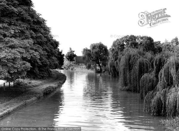 Photo of Berkhamsted, Grand Union Canal c.1960