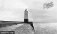 Berwick-upon-Tweed, the Pier Lighthouse 1960