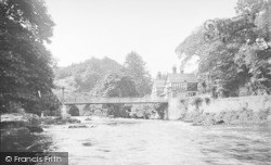 Chain Bridge Hotel And River 1936, Berwyn