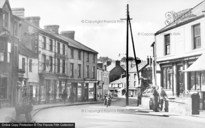 Photo of Bethesda, High Street c.1955