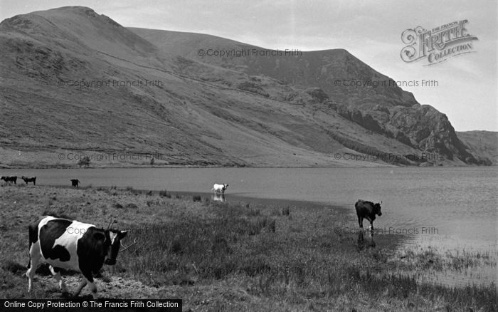 Photo of Betws Garmon, Llyn Cwellyn And Elephant Mountain 1952