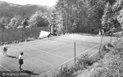 Plas-Y-Nant C.E Holiday Home, Tennis Court 1950, Betws Garmon