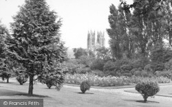 Minster, From Library Gardens c.1960, Beverley