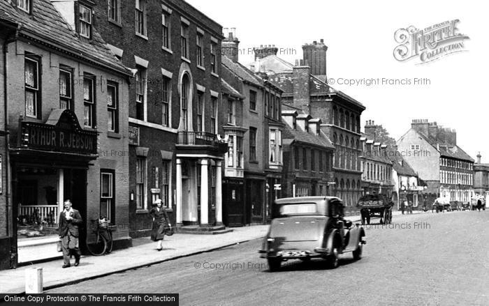 Photo of Beverley, North Bar 1934
