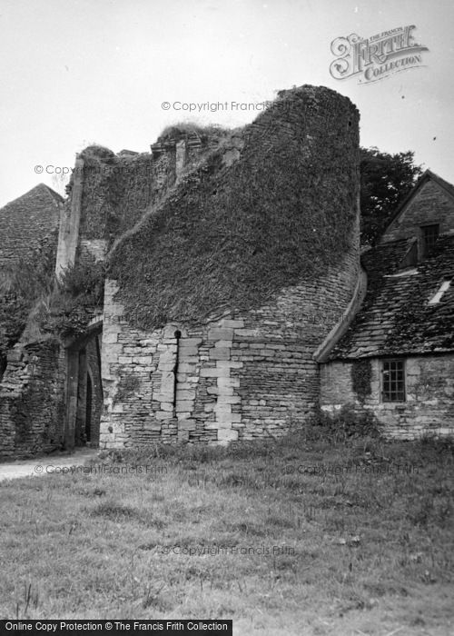 Photo of Beverston, Castle 1951
