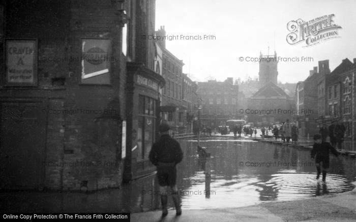 Photo of Bewdley, Load Street Flooded c.1950