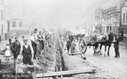 Workmen Laying Water Pipes, Load Street 1901 , Bewdley