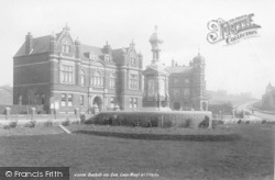 Lane Monument And Municipal Building 1899, Bexhill