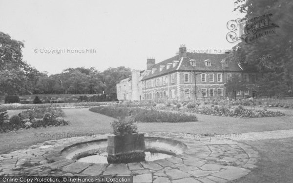 Photo of Bexley, Hall Place c.1955