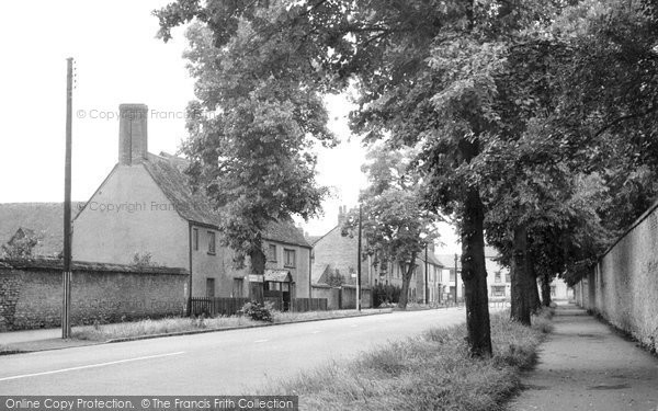 Photo of Bicester, Captains Walk c.1955