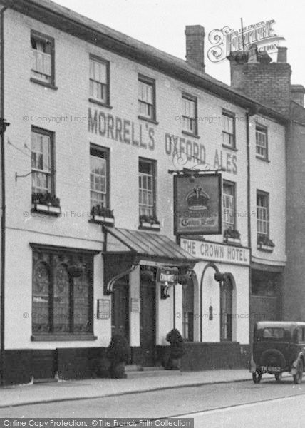 Photo of Bicester, The Crown Hotel c.1950