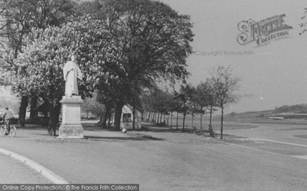 Photo of Bideford, Kingsley Memorial c.1955