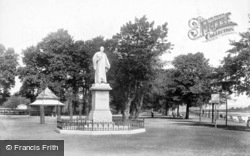 Kingsley Statue 1907, Bideford