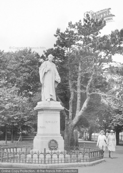 Photo of Bideford, Kingsley Statue 1919