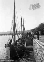 Skiffs 1933, Bideford