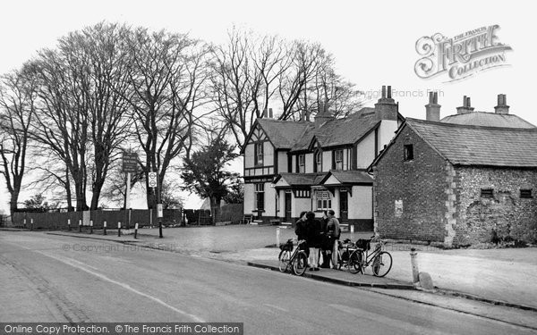 Photo of Biggin Hill, The Fox And Hounds c.1950