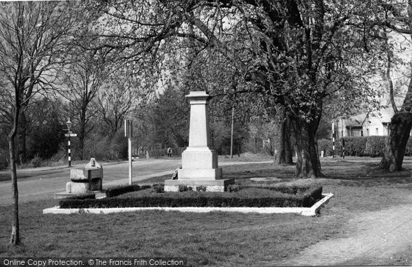 Photo of Biggin Hill, The Memorial c.1950