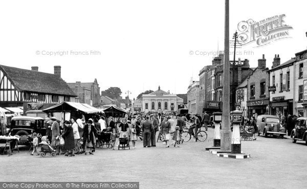 Photo of Biggleswade, Market Square c.1955