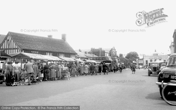 Photo of Biggleswade, Market Square c1955
