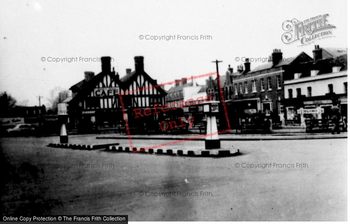 Photo of Biggleswade, Market Square c.1955