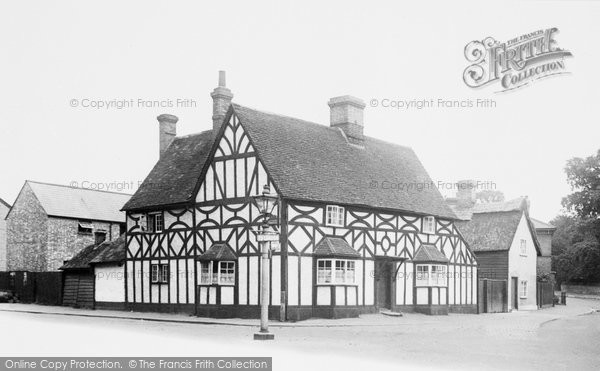 Photo of Biggleswade, Old Red Lion 1925