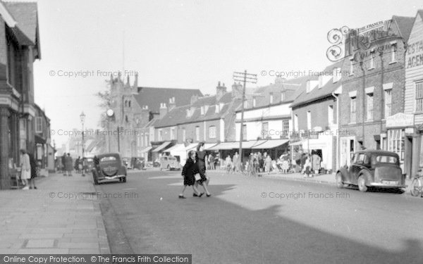 Photo of Billericay, High Street And Parish Church c.1950