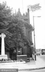The Memorial And Church c.1965, Billericay