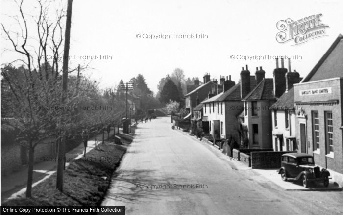 Photo of Billingshurst, Main Street c.1950