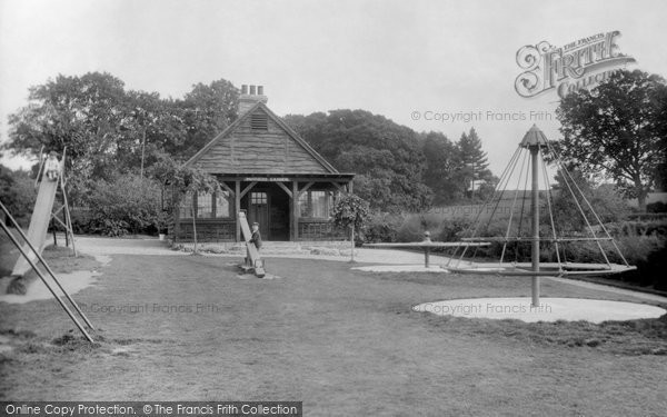 Photo of Billingshurst, Mothers Garden 1928