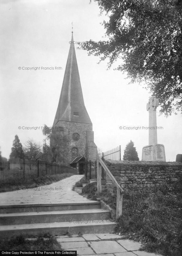Billingshurst, St Mary's Church and War Memorial 1923