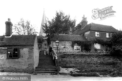 Ten Steps 1907, Billingshurst