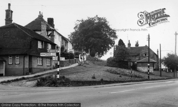 Photo of Billingshurst, Village Green c.1960
